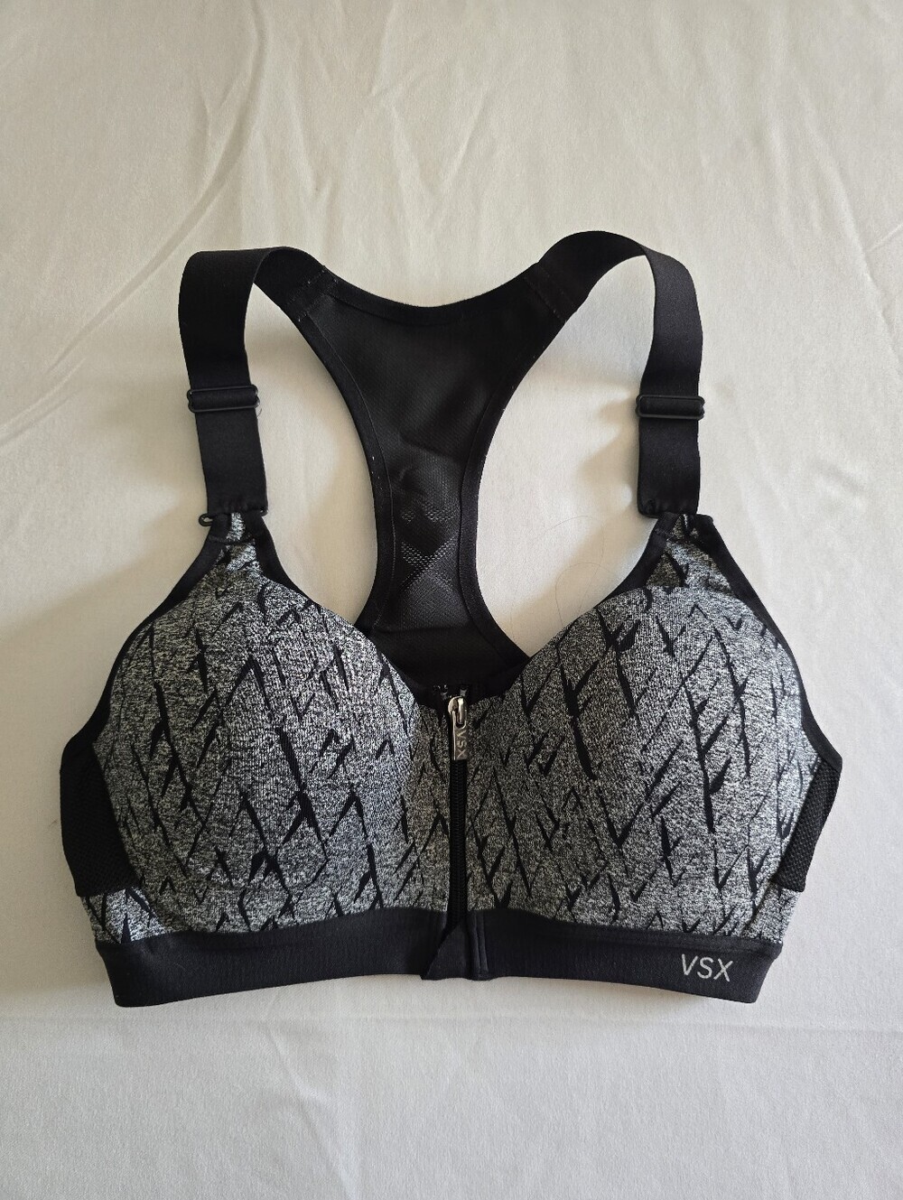 Victoria's Secret VSX Sports Bra Size 32A